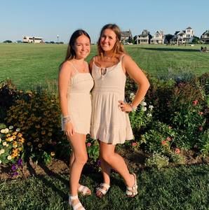 Meet your Posher, Olivia